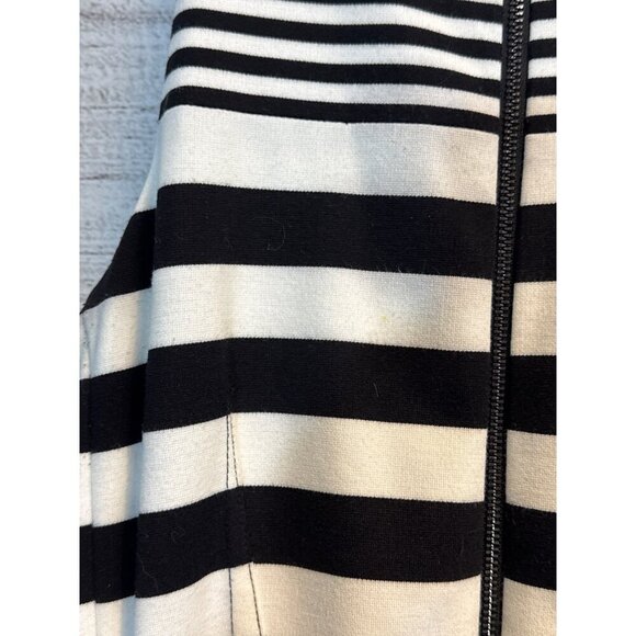 BCBGMAXAZRIA Black and white striped fit and flare dress Size M - Picture 2 of 7